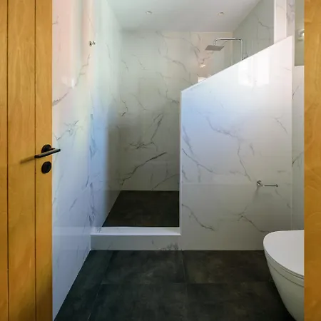 Lotus Apartmán