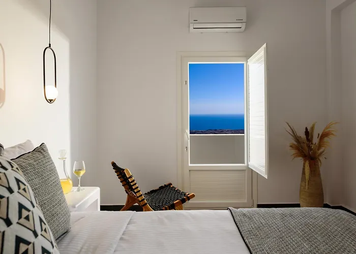 Lotus Daire Fira (Santorini)